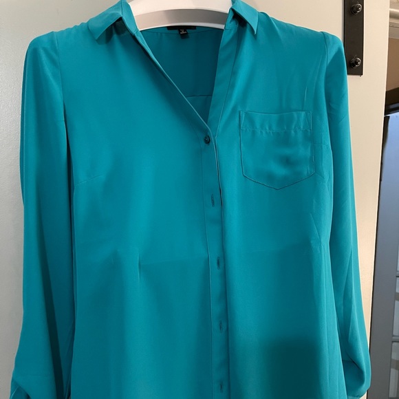 Green blouse from the limited scandal collection - Picture 1 of 2